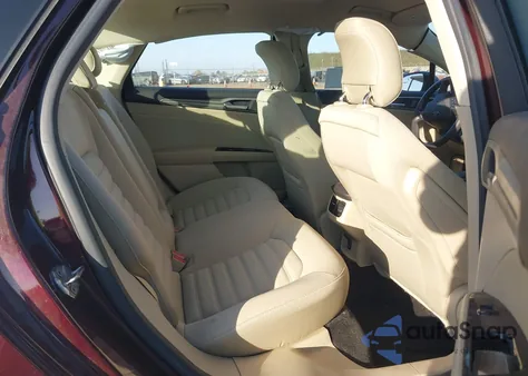 2013 Ford Fusion Se z USA, uszkodzony, nr VIN 3FA6P0H75DR386644